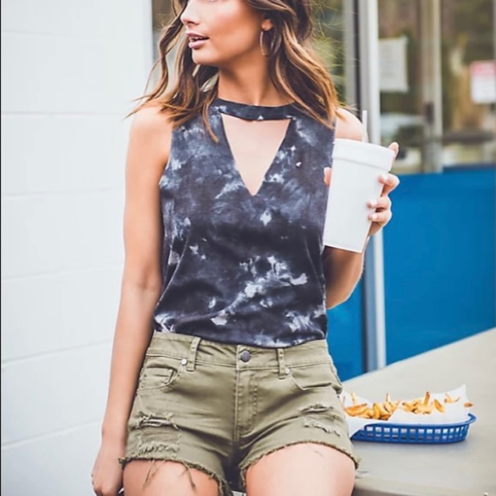 Empyre Jenna Olive Destructed Shorts